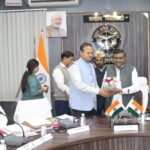 Screenshot_20251204_193153_WhatsApp